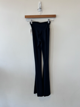 Load image into Gallery viewer, Offline Athletic Pants Size Extra Small
