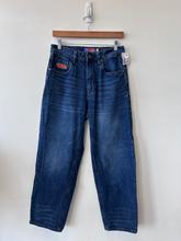 Load image into Gallery viewer, Empyre Denim Size 28
