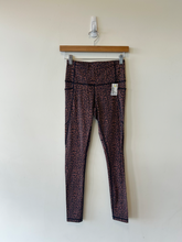 Load image into Gallery viewer, Crz Yoga Athletic Pants Size Large
