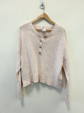 Load image into Gallery viewer, American Eagle Sweater Size Medium

