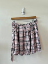Load image into Gallery viewer, Hot Topic Short Skirt Size Medium

