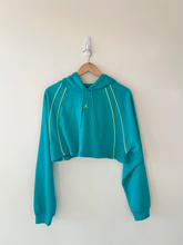 Load image into Gallery viewer, Jordan Sweatshirt Size Medium
