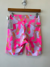 Load image into Gallery viewer, Uggs Athletic Shorts Size Medium
