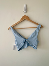 Load image into Gallery viewer, Old Navy Tank Top Size Medium
