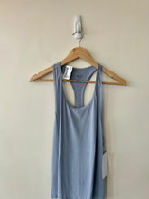 Load image into Gallery viewer, Athleta Athletic Top Size Small
