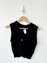 Load image into Gallery viewer, Forever 21 Tank Top Size Small
