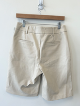 Load image into Gallery viewer, Urban Outfitters ( U ) Shorts Size Medium
