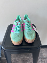 Load image into Gallery viewer, Adidas Womens Athletic Shoes Womens 7
