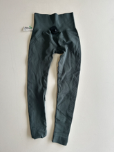 Load image into Gallery viewer, Set Active Athletic Pants Size Extra Small
