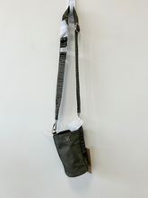 Load image into Gallery viewer, Steve Madden
