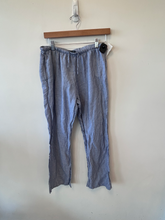 Load image into Gallery viewer, Brandy Melville Pants Size Small
