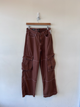 Load image into Gallery viewer, Wild Fable Pants Size 5/6 (28)

