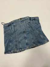 Load image into Gallery viewer, Divided Tank Top Size Extra Large
