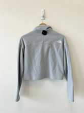 Load image into Gallery viewer, North Face Sweatshirt Size Medium
