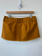 Load image into Gallery viewer, Bdg Short Skirt Size Medium
