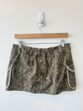 Load image into Gallery viewer, Bdg Short Skirt Size Medium

