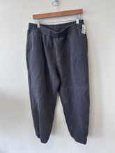 Load image into Gallery viewer, Comfrt Athletic Pants Size Extra Large
