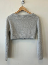 Load image into Gallery viewer, Forever 21 Sweater Size Medium
