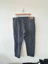Load image into Gallery viewer, Wrangler Pants Size 42
