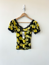 Load image into Gallery viewer, Kimchi And Blue T-Shirt Size Medium
