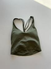 Load image into Gallery viewer, Gilley Hicks Athletic Top Size Medium
