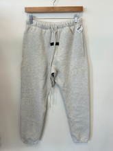 Load image into Gallery viewer, Athletic Pants Size Extra Small
