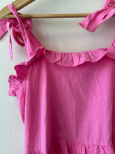 Load image into Gallery viewer, Dress Size Small
