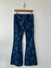 Load image into Gallery viewer, We The Free Denim Size 5/6 (28)
