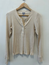 Load image into Gallery viewer, Aerie Long Sleeve Top Size Medium

