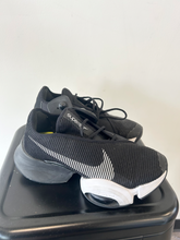 Load image into Gallery viewer, Nike Womens Athletic Shoes Womens 6
