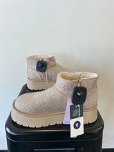 Load image into Gallery viewer, Wild Fable Boots Womens 6
