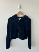 Load image into Gallery viewer, Juicy Couture Sweatshirt Size Large

