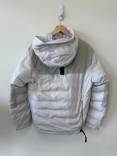 Load image into Gallery viewer, Nike Heavy Outerwear Size Medium
