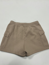 Load image into Gallery viewer, Aritzia Shorts Size Medium
