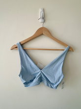Load image into Gallery viewer, Old Navy Tank Top Size Medium
