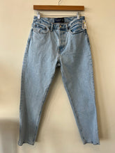 Load image into Gallery viewer, Abercrombie &amp; Fitch Denim Size 29
