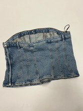 Load image into Gallery viewer, Divided Tank Top Size Extra Large

