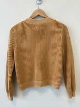 Load image into Gallery viewer, Old Navy Sweater Size Small
