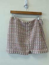 Load image into Gallery viewer, House Of Harlow Short Skirt Size Medium
