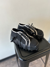 Load image into Gallery viewer, Casual Shoes 7

