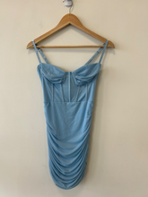 Load image into Gallery viewer, Dress Size Medium
