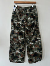 Load image into Gallery viewer, Levi Pants Size 1 (25)
