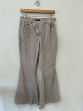 Load image into Gallery viewer, Versona Pants Size 9/10 (30)
