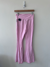 Load image into Gallery viewer, Edikted Athletic Pants Size Medium
