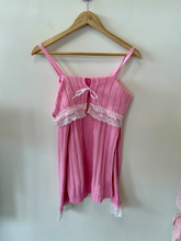 Load image into Gallery viewer, Sweater Size Small
