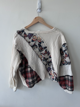 Load image into Gallery viewer, Pol Sweatshirt Size Small
