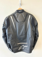Load image into Gallery viewer, Alpine Stars Heavy Outerwear Size Small
