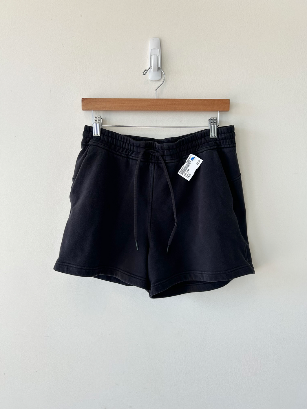 Lulu Lemon Athletic Shorts Size Medium
