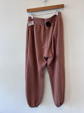 Load image into Gallery viewer, Nike Athletic Pants Size Medium
