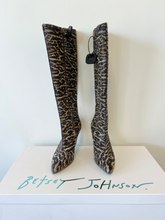 Load image into Gallery viewer, Betsey Johnson Boots Womens 10
